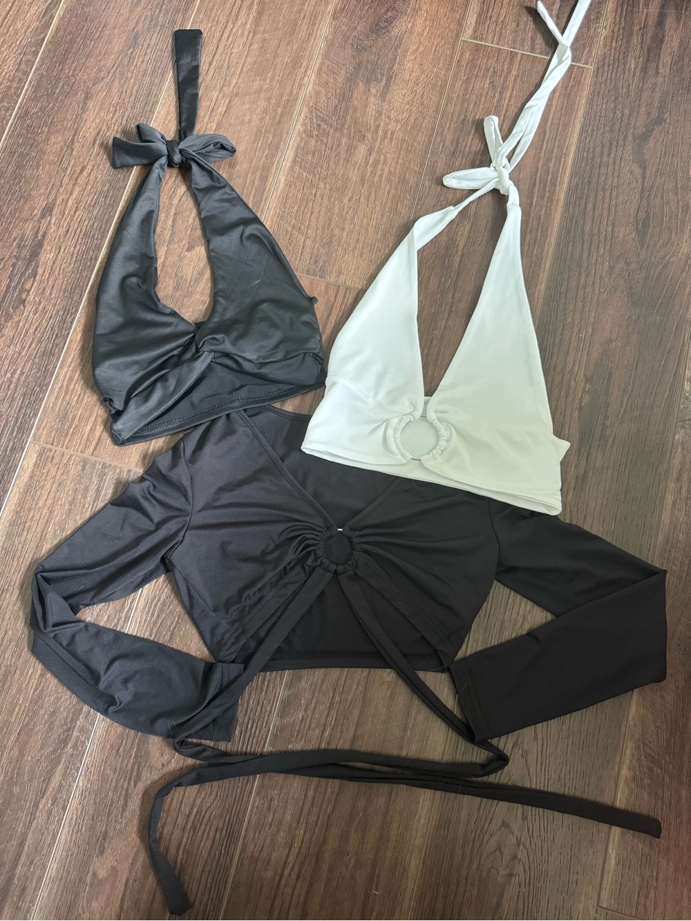 SHEIN Black & White Halter and Long-Sleeve Crop Top Set